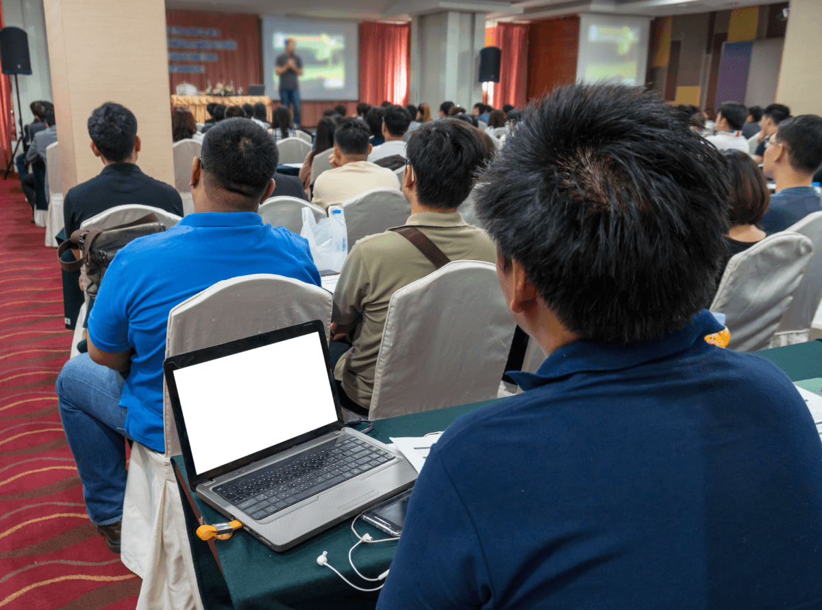 Virtual trade shows: why should you make analytics your best friend?